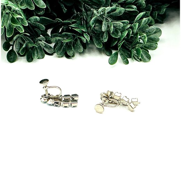 Vintage Blue Zircon Cluster Screw Back Earrings Silver Midcentury Jewelry - Picture 3 of 3